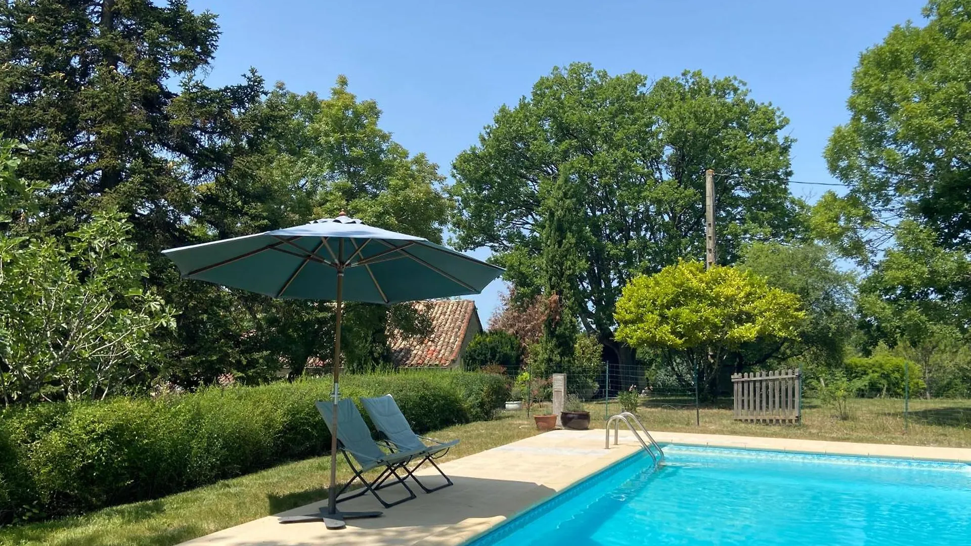 Gite De Charme Avec Grand Jardin & Piscine Touffailles Nyaraló