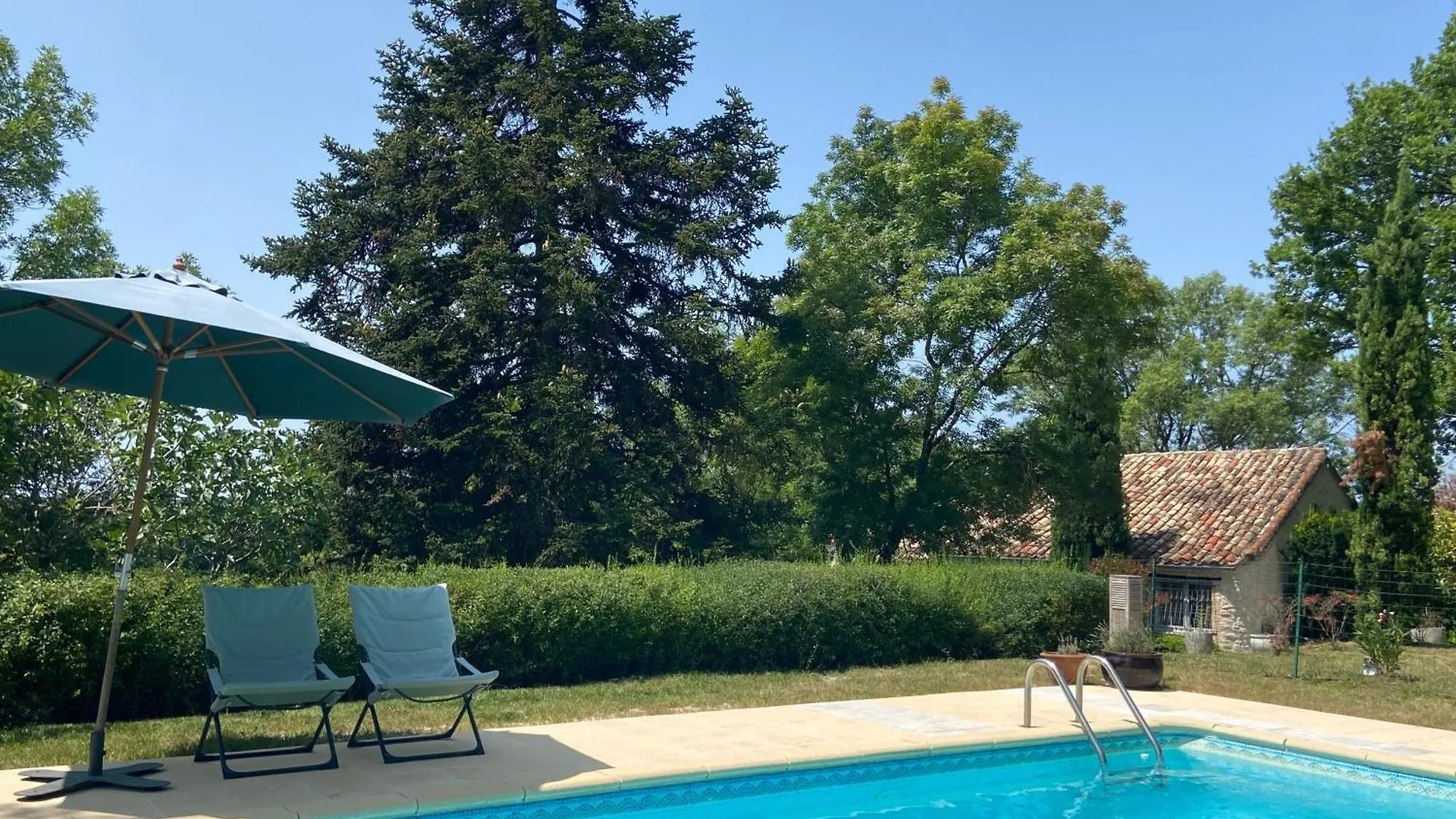 Nyaraló Gite De Charme Avec Grand Jardin & Piscine Touffailles