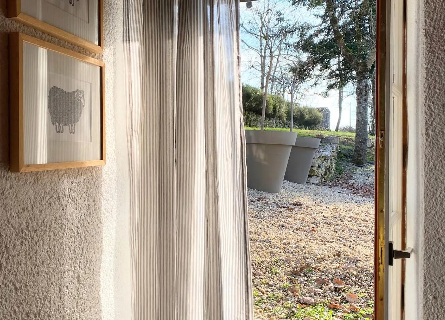 Gite De Charme Avec Grand Jardin & Piscine Touffailles