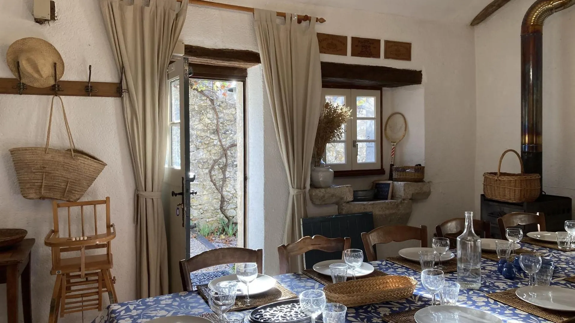 Gite De Charme Avec Grand Jardin & Piscine Touffailles
