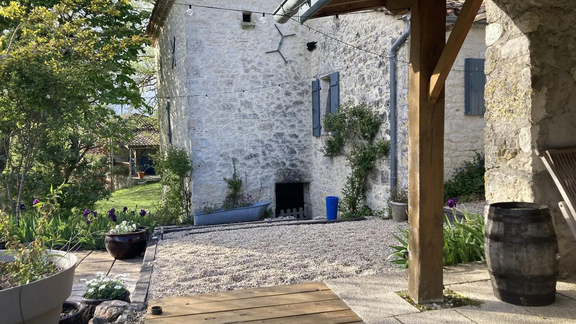 Gite De Charme Avec Grand Jardin & Piscine Touffailles